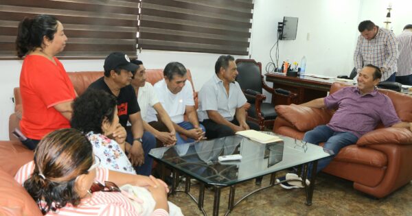 Nivardo Mena promete apoyo total para la Feria Tradicional de Kantunilkín