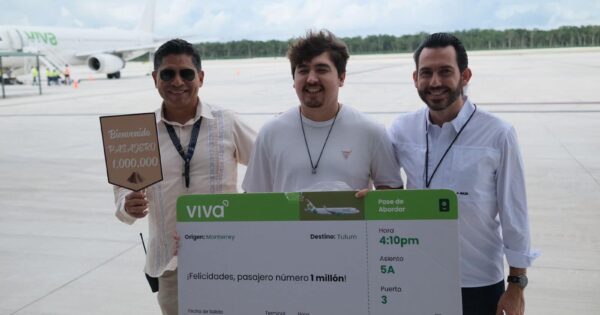 Celebran al pasajero un millón en el Aeropuerto Felipe Carrillo Puerto de Tulum