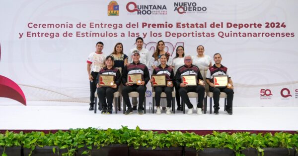 Mara Lezama otorga Premio Estatal del Deporte y becas a atletas quintanarroenses