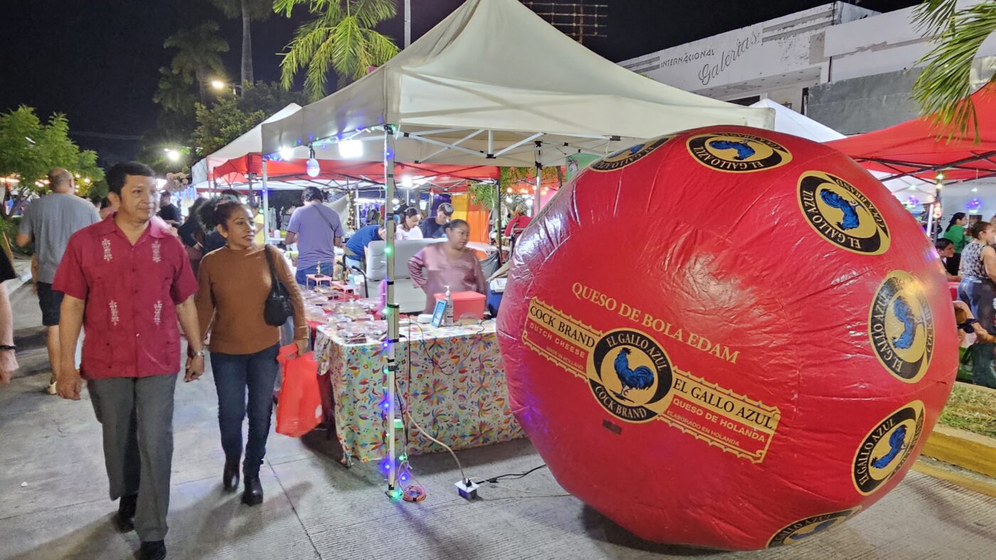 Celebran con éxito la quinta Feria del queso de bola en Chetumal