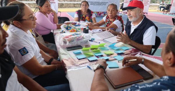 Atenea Gómez fortalece la participación ciudadana con el diálogo “Sigamos transformando Isla Mujeres”