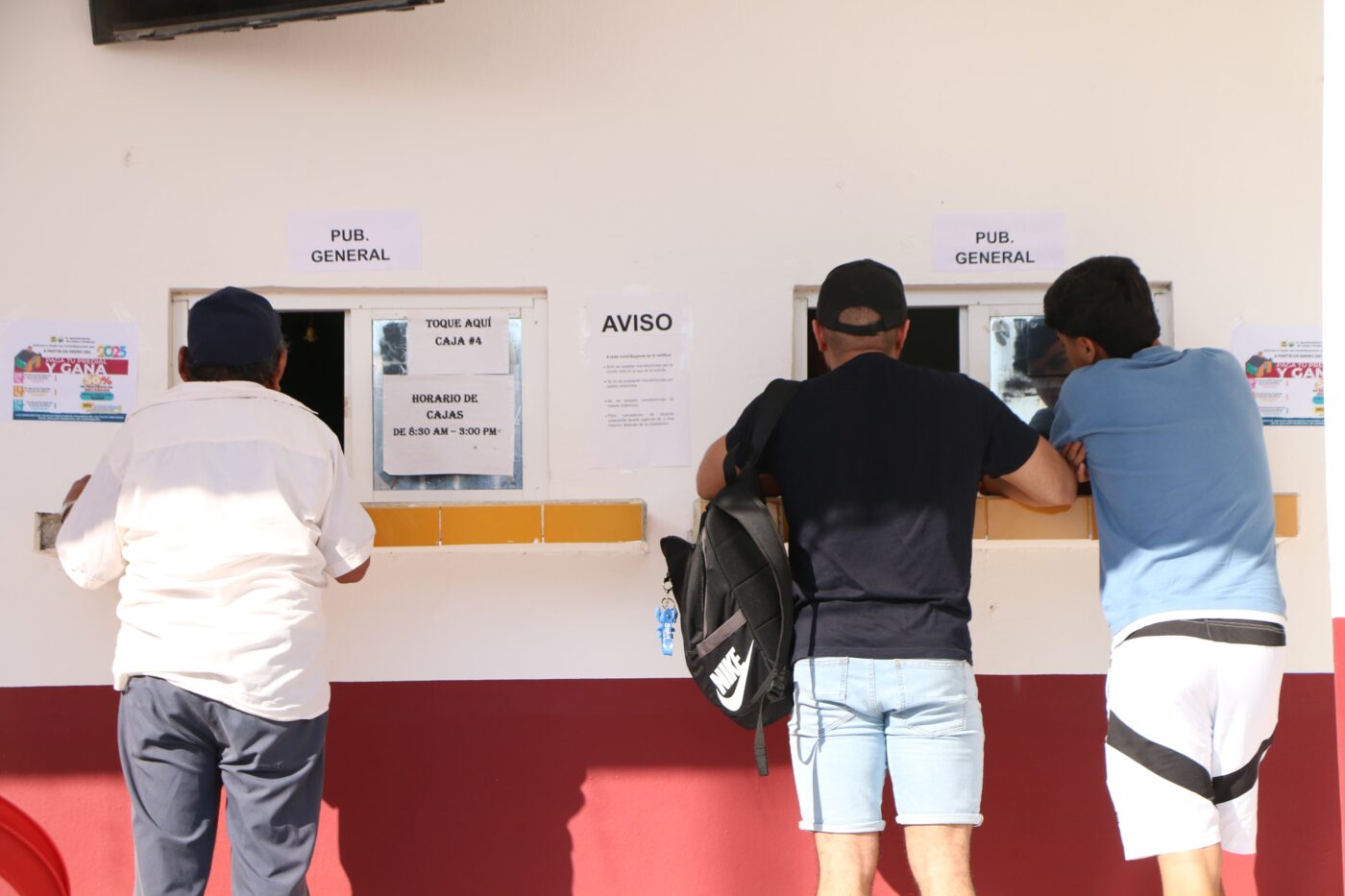 Contribuyentes aprovechan descuentos para pagar su impuesto predial en Lázaro Cárdenas