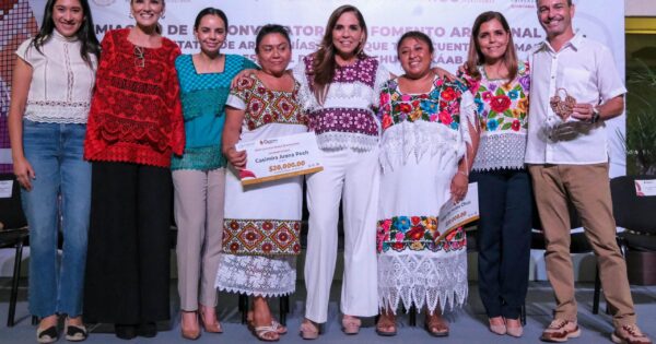 Mara Lezama reconoce el talento de artesanos mayas en emotiva entrega de premios 