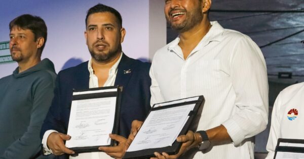 Firma de convenio para el deporte