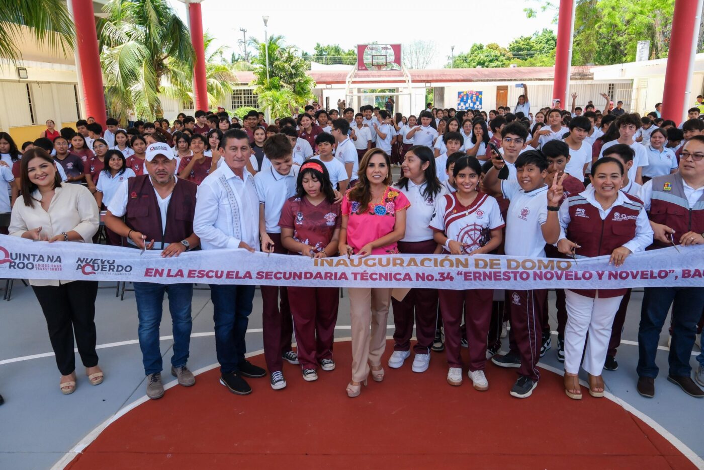 Entregan domo en la secundaria “Ernesto Novelo y Novelo”