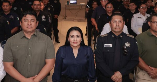 Capacitan en Puerto Morelos a policías municipales