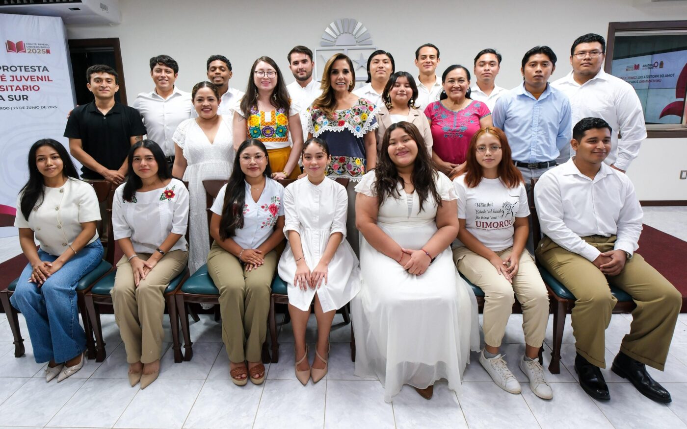 Impulsan participación de la juventud en la vida pública
