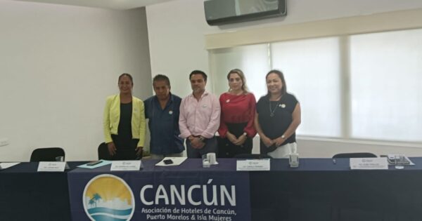 Buscan que sargazo se considere desastre natural